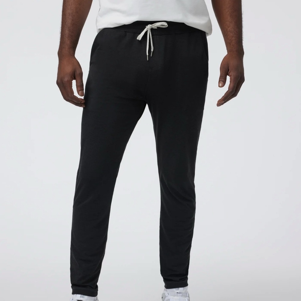 Vuori Men's Black Pants Size Medium